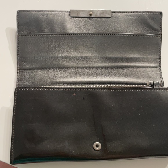 Authentic Miu Miu patent leather wallet - Picture 3 of 5